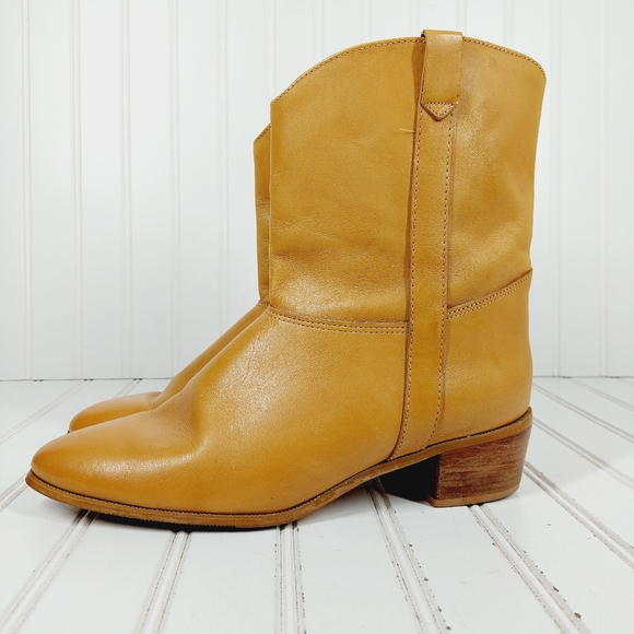 Cobbies Shoes Vintage Cobbies Leather Almond Toe Mustard Block Heel